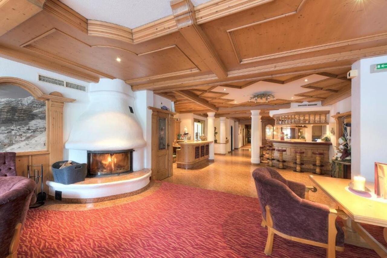 Hotel Troschana Flirsch Buitenkant foto