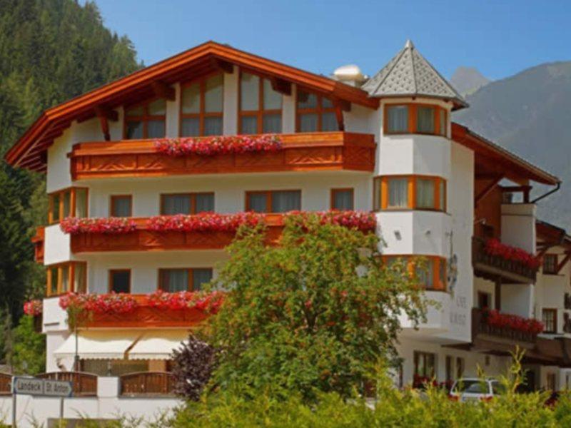 Hotel Troschana Flirsch Buitenkant foto